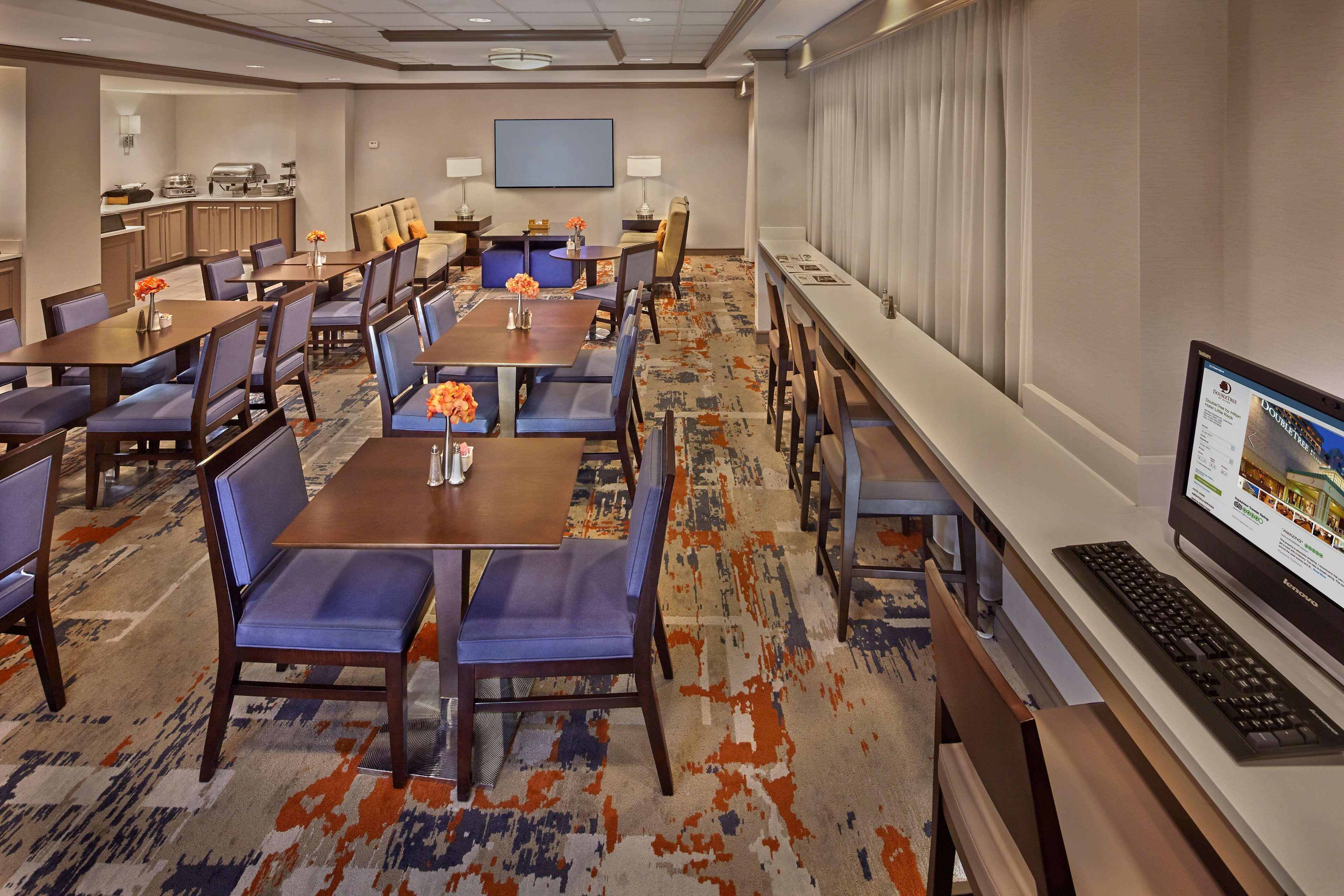 Doubletree By Hilton Little Rock Hotel Екстериор снимка