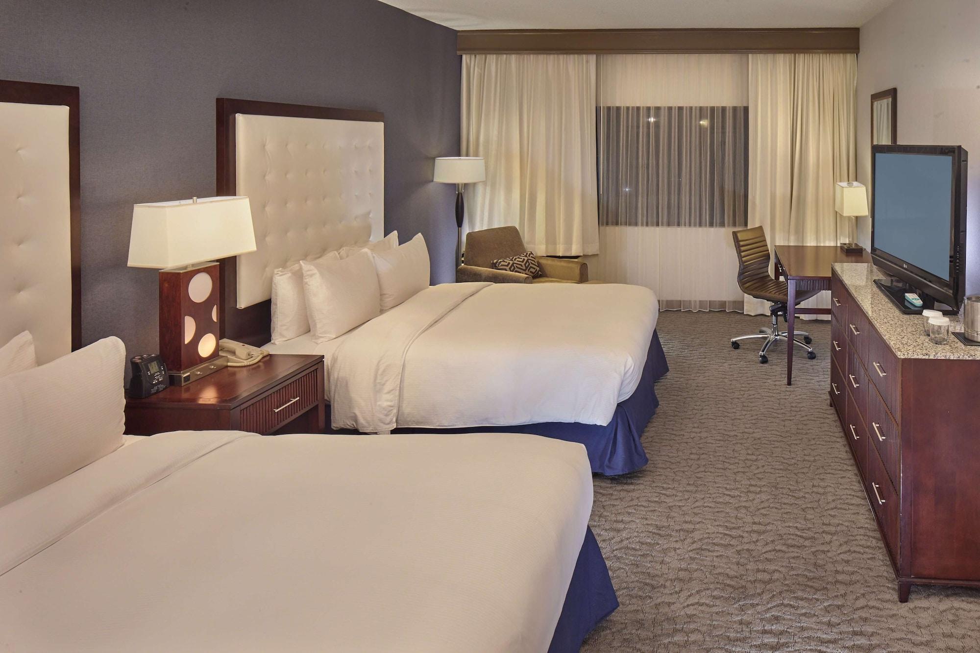 Doubletree By Hilton Little Rock Hotel Екстериор снимка