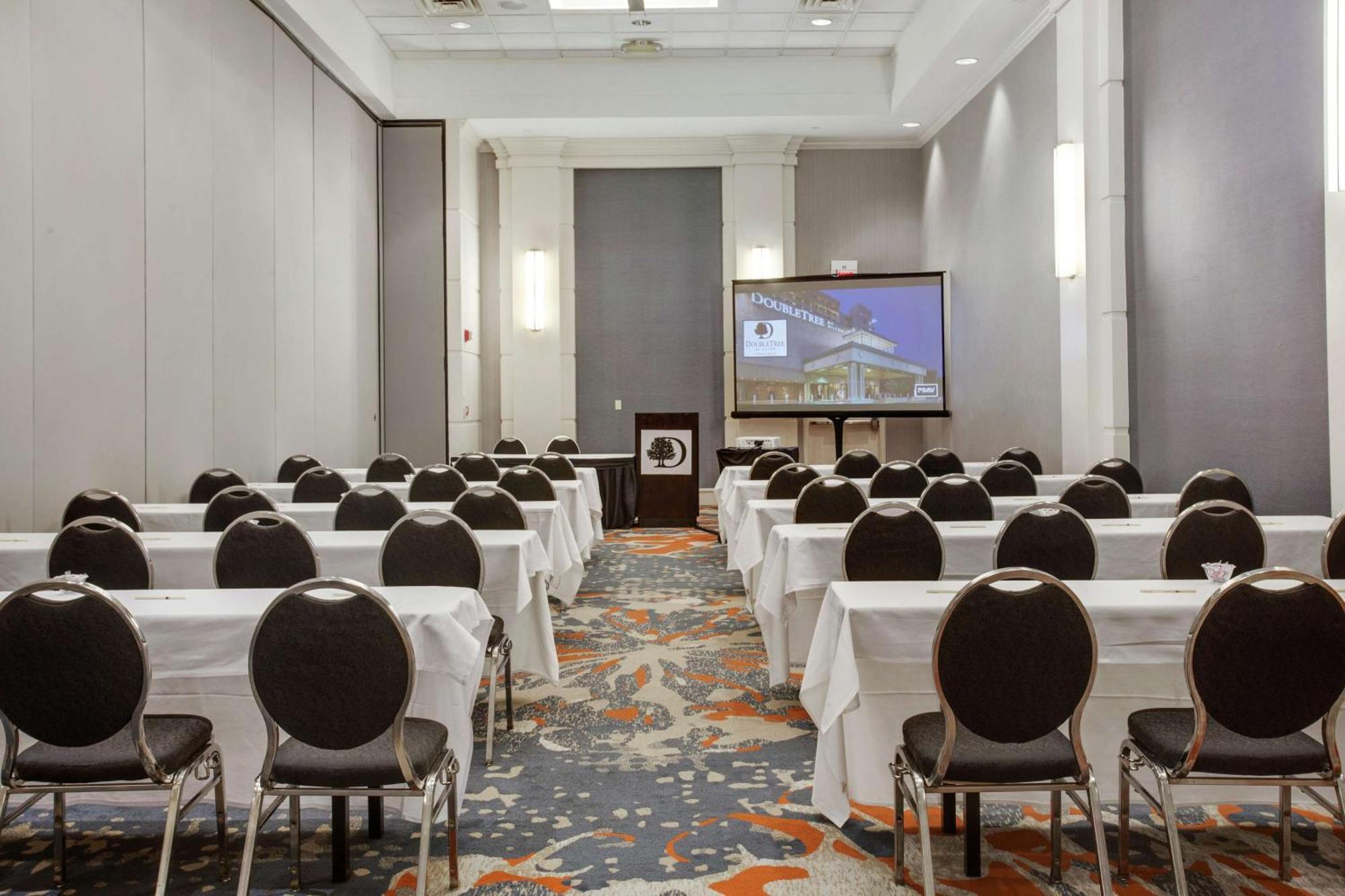 Doubletree By Hilton Little Rock Hotel Екстериор снимка